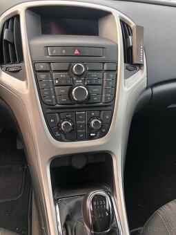 Opel Astra J1.6i 85kw - 7