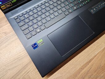 18"_PREDATOR HELIOS 18_i9-14900HX_32GB_3000GB_RTX 4070 8GB - 7