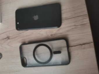 IPhone SE - 7