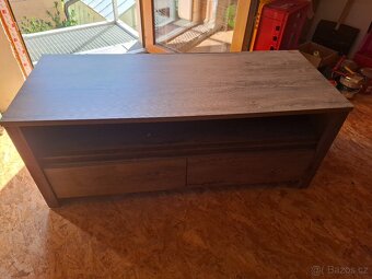 Tv skříňka 130x53x53 cm - 7