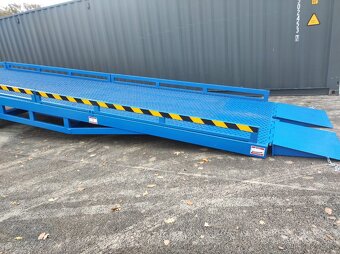 Prodám mobilní nakládací rampu - Model DCQY-10-1.8 - 7