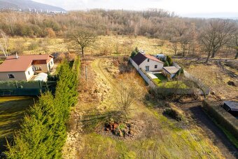 Prodej stavebního pozemku 1738 m2 - 7