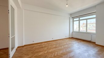 Pronájem bytu 2+1 + hala, 94m2, 2 balkony, 5. patro s výtah - 7