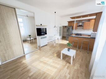 Pronájem bytu 3+kk, 56,2 m², ul. Táborská, Praha 4 - Nusle - 7