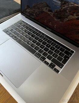MacBook Pro 16" 2019 i7 / 16GB / 500GB / Pro 5300M - 7