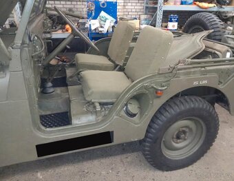 Nekaf M38A1 4x4 – vojenský kabriolet s duší historie - 7