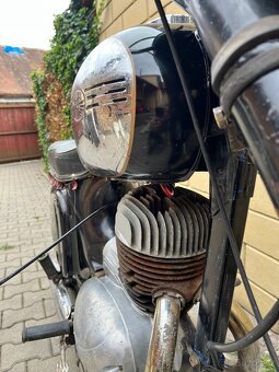 PRODÁM JAWA 250/590 SPORT-PŮVODNÍ ČERNÝ LAK - 7