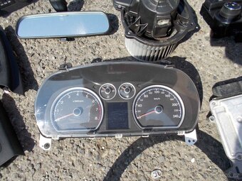 Díly interiéru Hyundai i30 - 7