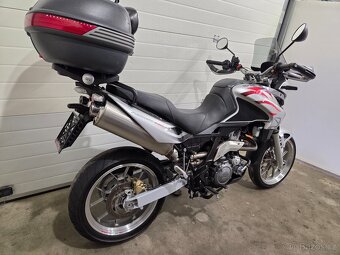Aprilia Pegaso 650 Strada - 7