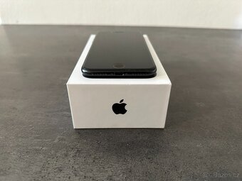 iPhone SE 2020 Black 128GB - 7