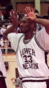 Dres Kobe Bryant ze střední - 7