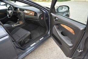 Jaguar S-type 2,7 D 152 kW, r. v. 2006, 77 000 km - 7