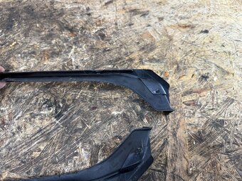 LIŠTY ČELNÍHO OKNA LAND ROVER DISCOVERY SPORT L550 - 7