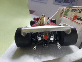 Ferrari 312-T2 1:14 Bburago-HAT - 7