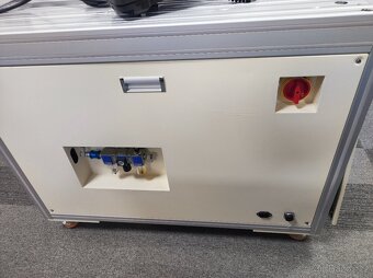 6osý robot Delta Electronics DRV 900mm, 7kg - 7