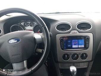 Ford Focus kombi 1.6  benzín 74 kW 2010 - 7