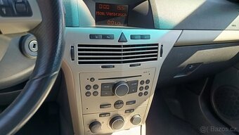 Opel Astra TwinTop 1.8 16v 103 kW r.v. 2006 - 7