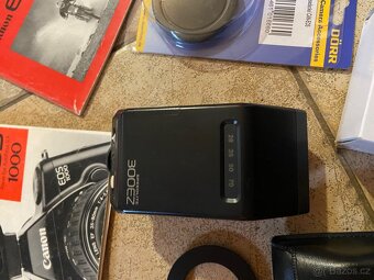Canon eos 1000 + příslušenstvi - 7