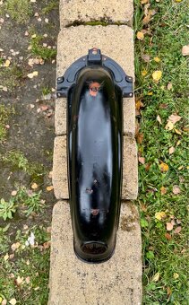 Jawa CZ 250 350 kyvacka pulbuben - zadní blatnik - 7