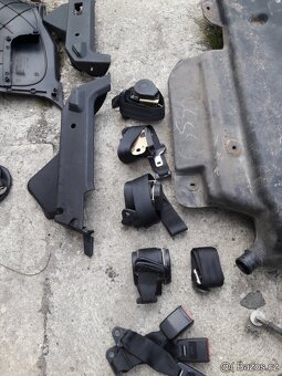 Díly Citroen Saxo, Peugeot 106 (sedačky, nádrž...) - 7