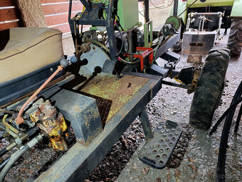 mohutný malotraktor 4x4 - 7
