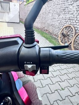 Elektrická tříkolka pro seniory Selvo 31000 - 7