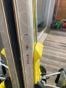 Lyže VöLKL V31 včetně vázání za hubičku - 7