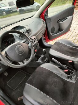 Prodám Renault Clio kombi - 7