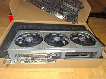 Sapphire Nitro+ RX 9060 XT - 7