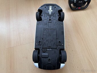 Audi R8 RC model 1:14 od Rastar - 7