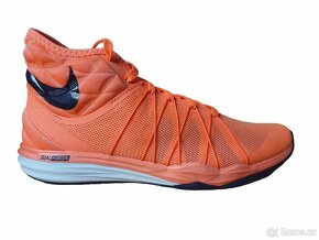 Dámské tenisky Nike Dual Fusion Tr Hit Mid
- 7
