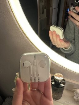 Apple iPhone 8 64gb - 7