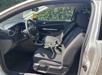 Ford Focus 1.6 77 kW Ambiente - benzín - 3-dveřový hatchback - 7