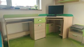 Klasický a rohový psací stůl + knihovna/polička - 7