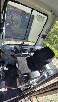 Minibagr Takeuchi TB216 s Powertiltem - 7