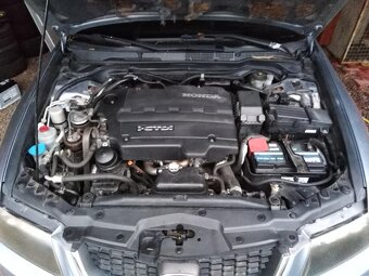 HONDA ACCORD 2,2iCTDi NAFTA 103 KW - 7