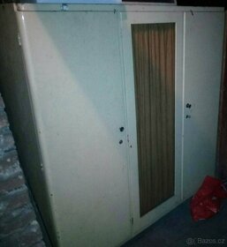 Dřevěné dveře, skříň, stará skříňka - 7