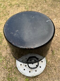 Velký plechový hrnec s poklicí - 7
