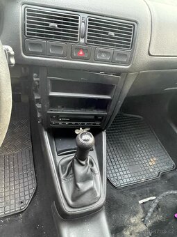 Golf 4 rv99 1,4 16v - 7