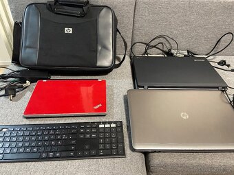 Prodám 3 notebooky – každý má drobnou vadu, jinak plně funkč - 7