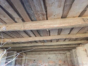 Prodám trámy ze staré stodoly. - 7