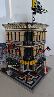 LEPIN 15005 Grand Emporium, kompatibilní s LEGO (klon 10211) - 7