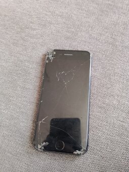 iPhone 8 - 7