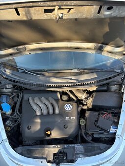 Volkswagen New Beetle - 7