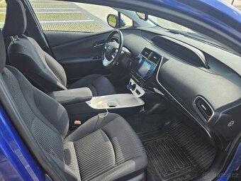 Toyota Prius IV 2016 - 7