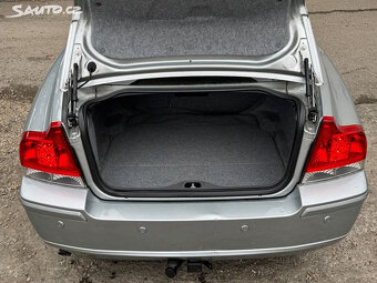 Volvo S60, 2.4D,PRAVIDELNÝ SERVIS,MANUÁL - 7