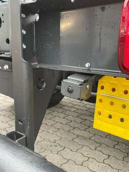 IVECO EUROCARGO 120E22P MY24 nosič kontejnerů CTS 7t - 7