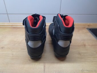 Prodám boty na běžky SKOL SPINE a lyžařskou bundu CRAFTAFT - 7