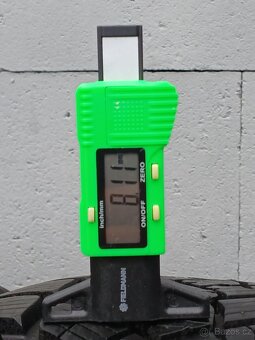 Zimní orig alu Audi Q5 Fulda 235/55/19 super vzorek 8mm - 7