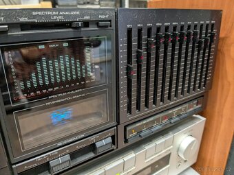 Akai, Kenwood - 7